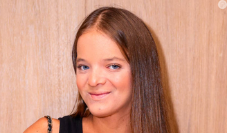 Às vésperas da festa de 15 anos, Rafaella Justus aposta em look comfy avaliado em R$ 46 mil para prestigiar amiga atriz. Fotos!.