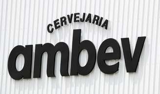 Logotipo de AmBev em uma unidade em Fortaleza, Ceará
10/01/2019
REUTERS/Paulo Whitaker