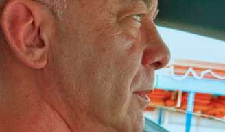 Alexandre Correa na Justiça (de novo!) Ex-Paquita processa empresário por post na web. Detalhes!.