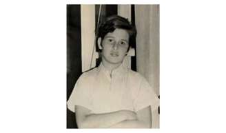 Sérgio Mallandro criança: em foto, apresentador na infância, nos anos 1960.