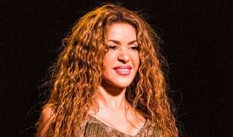 O segredo do cabelo ondulado e volumoso de Shakira: produto de beleza da colombiana vende no Brasil e custa menos de R$ 100.