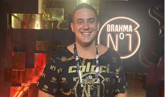 André Marques chega ao camarote Nº1 na Sapucaí