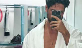 Ângelo Rodrigues, o ator que será Martin em 'Vale Tudo', quase perdeu a vida paós injeção nas nádegas.