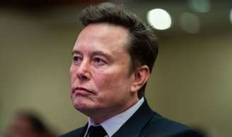 Evitar tomar banho, dormir no chão e mais: esses hábitos bizarros e curiosos de Elon Musk vão te deixar de queixo caído!.