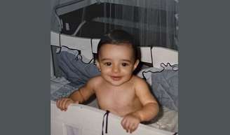 Nascida em 1994, essa menininha fofa, bochechuda e do signo de Áries ficou famosa e hoje está grávida. Reconhece?.