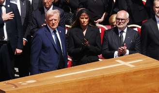 Donald Trump quebra importante tradição no funeral do Papa Francisco e atitude gera revolta: 'Não conseguiu ser respeitoso'.
