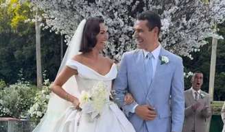 Famosos no casamento de Isis Valverde e Marcus Buaiz: veja fotos e looks escolhidos por Sophie Charlotte, Thaila Ayala, Renato Góes e mais!.