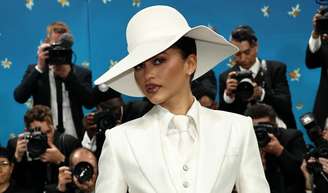 Descobrimos a marca, preço e o passo a passo infalível do lip combo de Zendaya no MET Gala 2025.