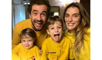 Apresentadora do 'Power Couple', Rafa Brites admite arrependimento de expor maternidade: 'Eu não tenho o direito de...'.