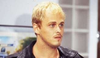 Como o Alexandre, da novela 'A Viagem', morre? Fim de linha do vilão começa com separação, volta para cadeia e agressão. Veja todos os detalhes.