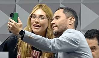 ‘Não era o momento’: senador Cleitinho pede desculpas após tietar Virginia Fonseca na CPI das Bets e explica pedido de vídeo.