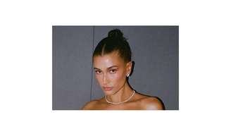 Penteado clean girl.