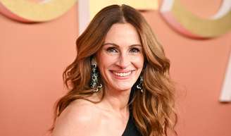 Segredo do corpo de Julia Roberts aos 57 anos: atriz de 'Idas e Vindas do Amor' come frango e salmão na dieta e não dispensa chocolate.