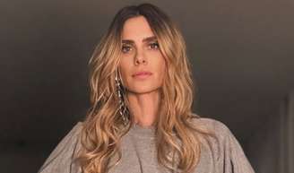 Carolina Dieckmmann mudou de nome: atriz explica atitude, que tem coincidência com Paolla Oliveira.