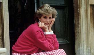 O icônico cabelo curto de Princesa Diana aconteceu por acaso há 35 anos; cabeleireiro ficou surpreso com reação da britânica: 'Ela decidiu...'.