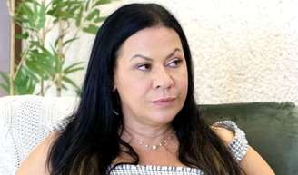 'Dona Ruth aproveitou ao máximo da morte da filha', acusa jornalista diante de detalhes inéditos de contrato da mãe de Marília Mendonça.