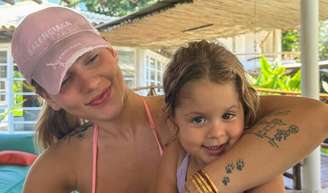 Maria Flor, filha de Virgínia Fonseca, ostenta bolsa de R$ 12 mil em festa e rouba a cena na web. Fotos!.