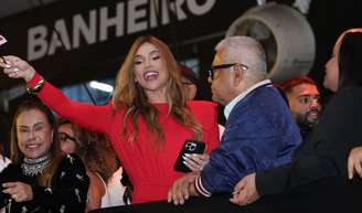 Virgínia Fonseca participou de evento para o desfile da Grande Rio na noite desta sexta-feira.