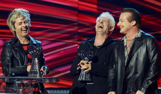 A exigência justa, porém trabalhosa, do Green Day para se apresentar no The Town.