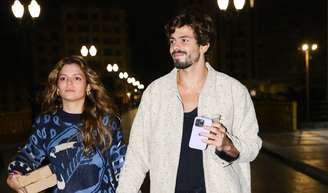 Assumidos! De mãos dadas, Irmã de Bruna Marquezine, Luana Maia, deixa after do The Town com Lucca Picon.