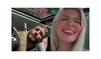 Bateu arrependimento, Léo Pereira? Karoline Lima revela surpresa com flores e café da manhã uma semana após separação do jogador do Flamengo.