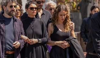 Heleninha (Paolla Oliveira) será presa após a morte de Odete Roitman (Débora Bloch).