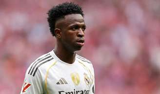 Encontros casuais e mais: vem à tona troca de mensagens íntimas de Vini Jr. e a modelo Day Magalhães.