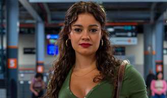 Gerluce (Sophie Charlotte) faz revelação à mãe sobre marido de Arminda (Grazi Massafera), Rogério (Eduardo Moscovis) no 3º capítulo da novela 'Três Graças' em 22 de outubro de 2025, quarta-feira.