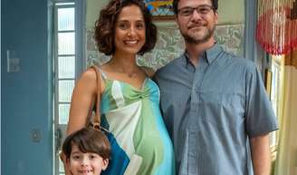 Ellen (Camila Pitanga) retorna com falsa gravidez e casada com Hudson (Emílio Dantas) e com o enteado Igor (Theo Matos).