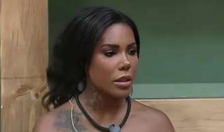 Carol Lekker vai ser presa em 'A Fazenda 17'? Equipe da modelo se pronuncia após pedido de deputado: 'Situação de risco'.