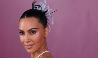 Muito antes de visitar o país com ‘Tudo é Justo’, Kim Kardashian revelou que foi às lágrimas ao ver o corpo das brasileiras. Entenda o motivo!.