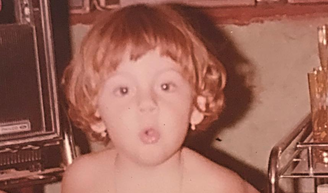 Reconhece? Essa bebê baiana fofíssima cresceu, virou estrela do axé e atuou com Xuxa.