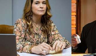 Filipa (Claudia Abreu) é trancada em casa por Jaques (Marcello Novaes) nos próximos capítulos da novela Dona de Mim.