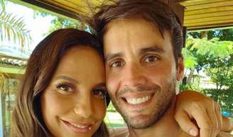 Ivete Sangalo deixa comentário inesperado em fotos de Daniel Cady de sunga e web reage: 'Mainha de olho'.