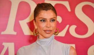 Pé de galinha, presente na dieta de Grazi Massafera, faz bem e tem colágeno? Ele pode ajudar na saúde da pele e reduzir dores nas articulações.