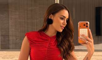 Bruna Biancardi é acusada de copiar Virgínia após aparecer com vestido idêntico ao da influenciadora.