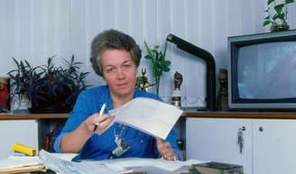 Há quase 38 anos e nas vésperas do Natal, diretora de jornalismo da Globo sofreu várias fraturas em grave acidente com um repórter morto.