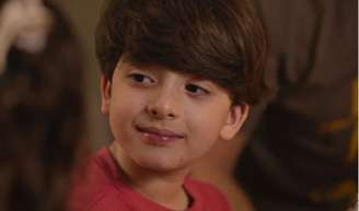 Igor (Theo Mattos) revela para Sofia que não é filho de Hudson (Emílio Dantas).