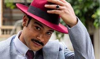 Sérgio Malheiros faz sua primeira novela de época ao entrar em Êta Mundo Melhor'.