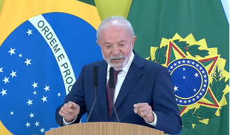 Lula (PT) foi questionado sobre a repercussão da nova fase da Operação Sem Desconto, que apura fraudes no INSS, nesta quinta-feira, 18 