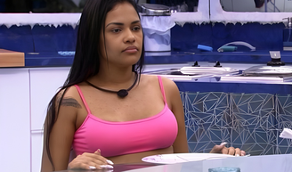 O que significa quando uma pessoa quer levantar da mesa assim que termina de comer, segundo a psicologia.