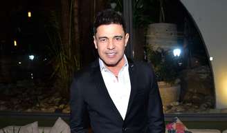 'Apagado' do SBT, Zezé Di Camargo dispara nas redes e ganha quase 2 milhões de seguidores em 48 horas após detonar aparição de Lula na emissora.