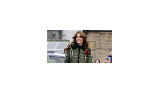 O acessório de cabelo que Kate Middleton usa e que funciona aos 20 e 50 anos neste Natal