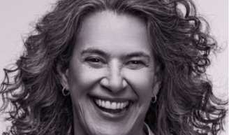 Por onde anda Simone? Cantora lança nova música com Carlinhos Brown para o carnaval.