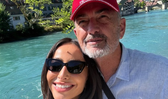 Pai de Sabrina Sato é internado às pressas e apresentadora passa o Natal no hospital: 'De repente, tudo aquilo que estava planejado mudou'.