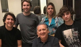Quem são os quatro filhos de Galvão Bueno? Com vidas discretas na web, CEO, pilotos e cineasta são herdeiros do ícone da TV; conheça!.