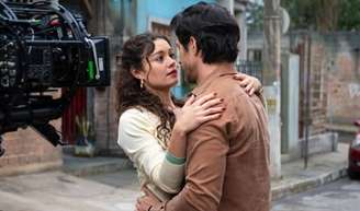 Paixão crível: trama de Gerluce (Sophie Charlotte) e Paulinho (Rômulo Estrela) remete aos velhos romances da teledramaturgia