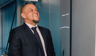 Roberto Carlos passa por complicações durante cirurgia de 3h no coração; saiba real estado de saúde do ex-jogador da Seleção.