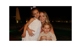 Ausência de Cocielo nos posts de Réveillon de Tata Estaniecki levanta especulação de nova separação: 'Tá na cara que ele não quer nada'.