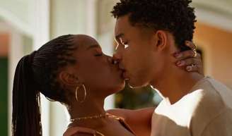 Quem fica com quem em 'Dona de Mim'? Leona (Clara Moneke) e Samuel (Juan Paiva) ficam juntos na novela.